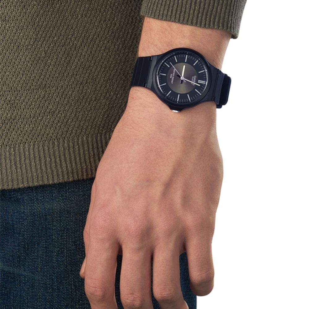 Reloj Casio MW-240-1E3VEF